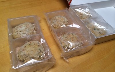 Handy Maryland Style Crab Cakes Inside Packaging